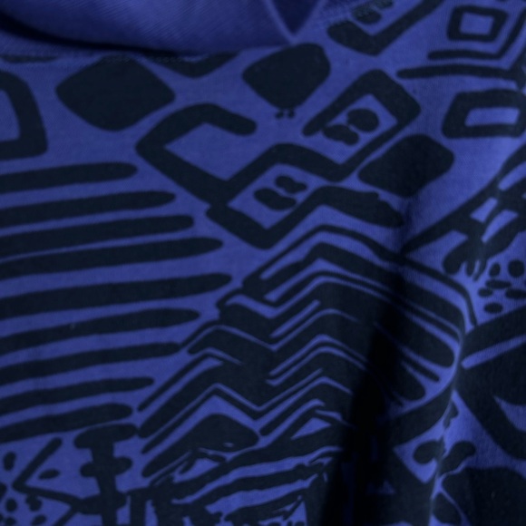 Purple Desporté turtle neck sweater with abstract art design - Picture 3 of 5